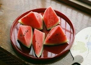东瓜娱乐吃瓜,揭秘娱乐圈那些吃瓜背后的故事